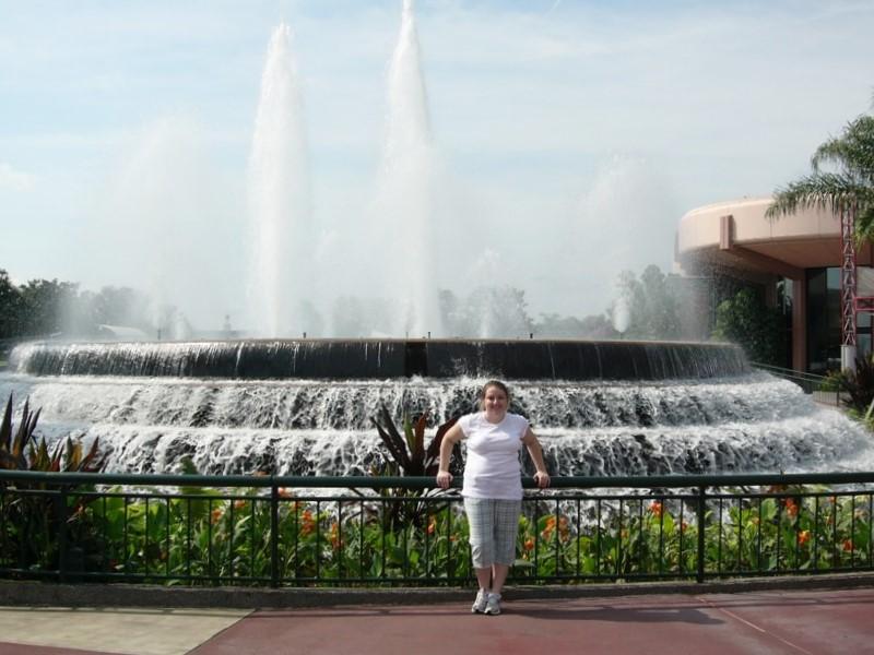 Ashley at Fountain.JPG